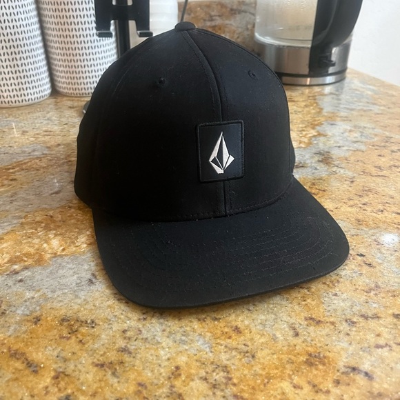 Volcom Other - Volcom snap back